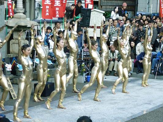 25P Nude Painted Ladies in Public Fetish Gallery 19