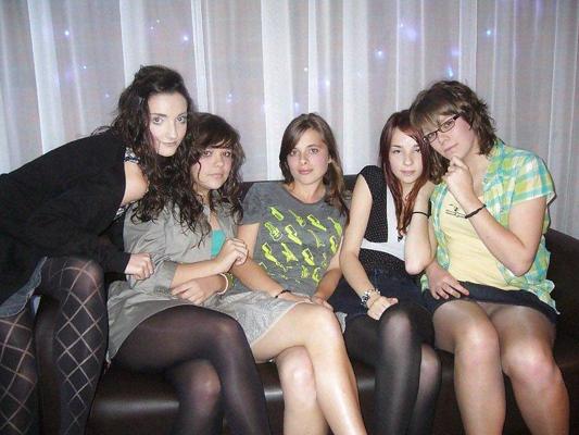20P Teens in Pantyhose Tights