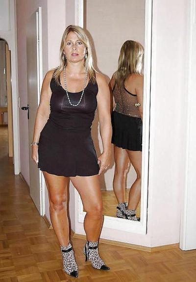 4P Sexy Dutch Mature. How to fuck her?