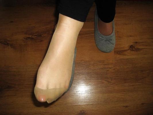 13P wife nylons feet balerin