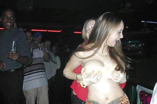 25P Bra Babes 106