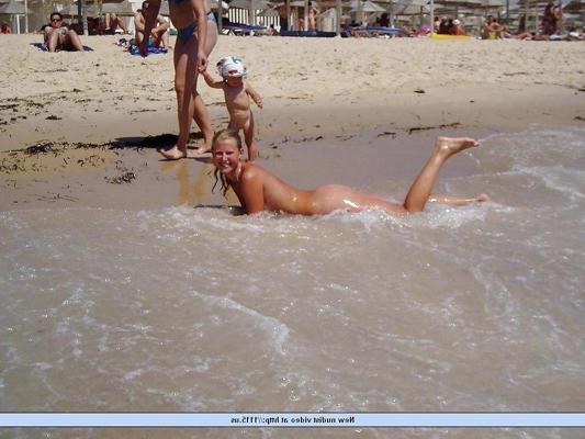 25P Young nudist beach teens 