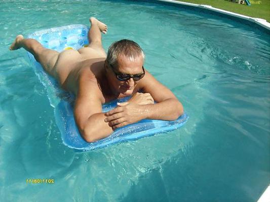 4P In the Pool