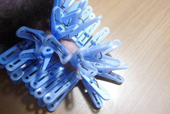 8P Cock torture with clips
