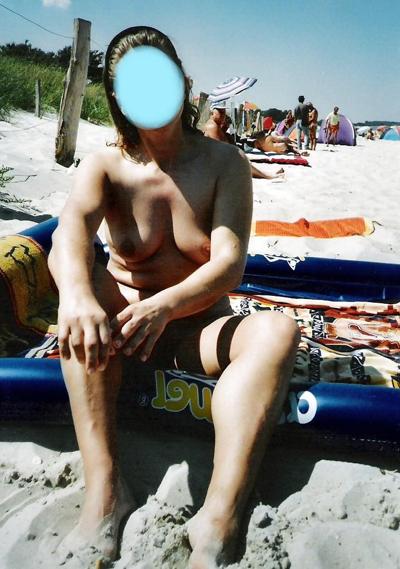 4P With the neighbor on the beach, Mit der Nachbarin am Strand.