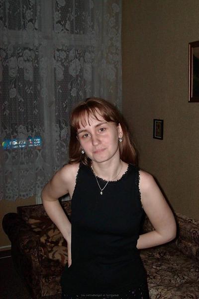 12P Hairy amateur girlfriend , wife exposed