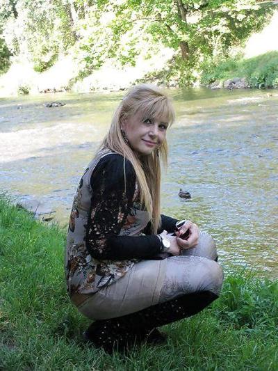 15P Some stolen pics of my sexy Neighbor