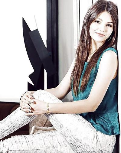 10P Victoria Justice pics1