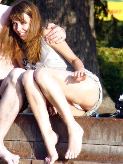 10P In The Streets 092 - Two Sexy Couples (Upskirt)