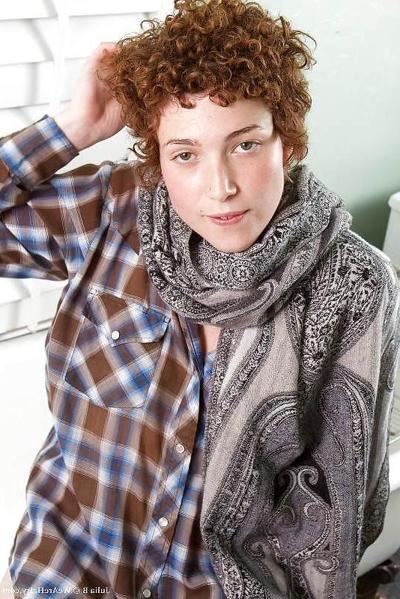 15P HAIRY GIRLS ARE WONDERFUL - JULIA B.