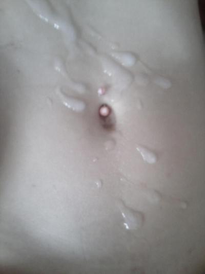 6P Cobri totalmente o corpo da minha namorada com minha porra