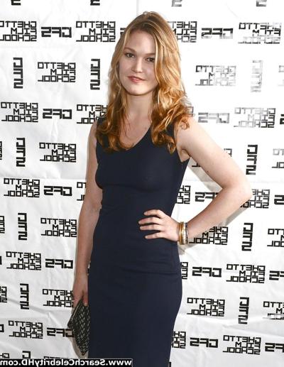 5P Durchsichtiges Kleid von Julia Stiles