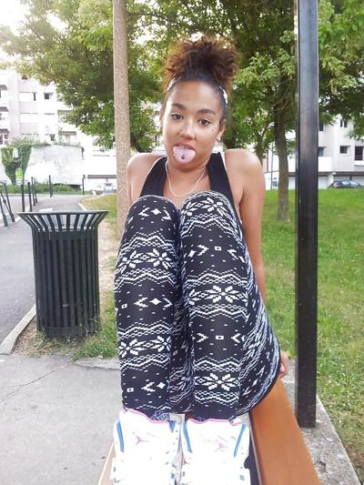 25P Beuuretttes african french.