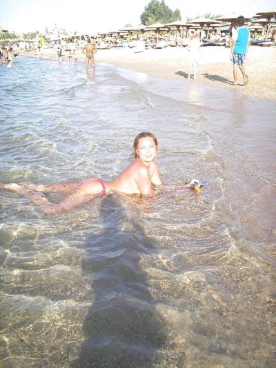 25P The beach 166
