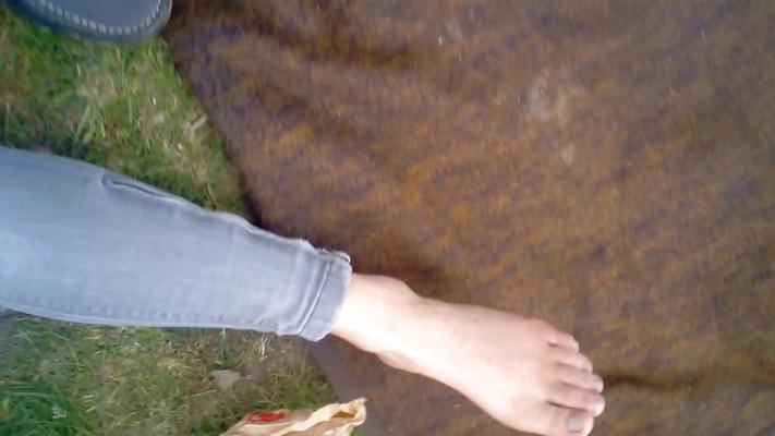 25P Candid voy feet