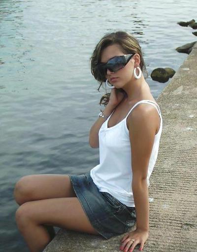 16P Geny's little sister 19 years