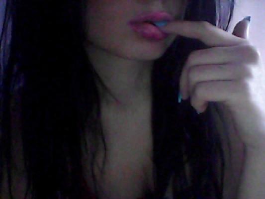 19P Hot teen italin bitch want only CUM
