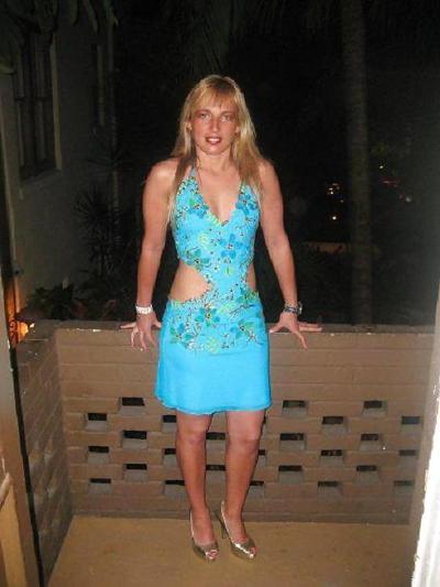 11P MILF italienne: azzurra