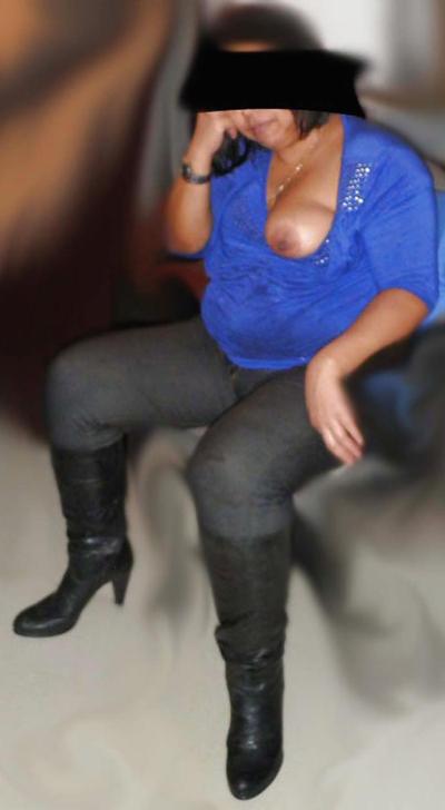 25P ASIAN BABES WEARING BOOTS IN GREEK STREETS II