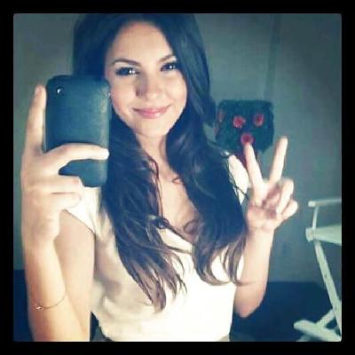 8P Victoria Justice pics2