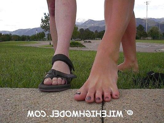 25P Mikayla Miles, big & sexy feet