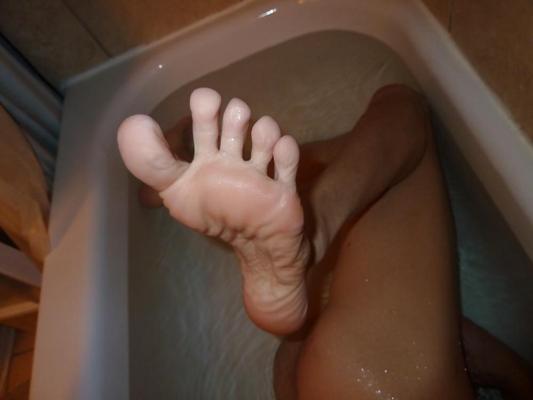 5P Sexy feet and toes