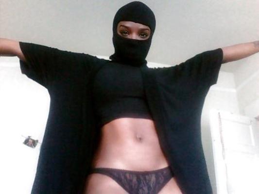 25P Arabic women