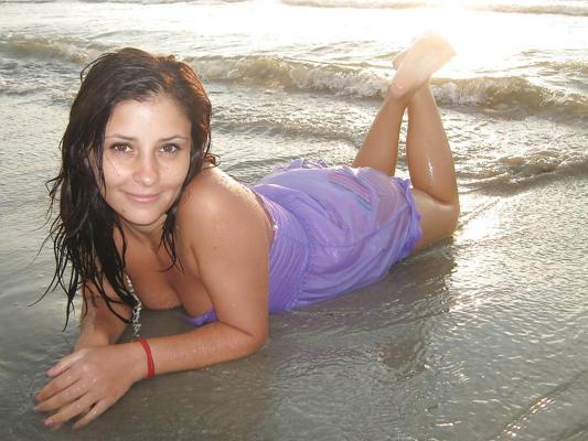 25P Romanian girl that likes to cheat on her BF