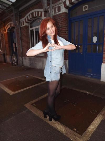 14P Cute french girl