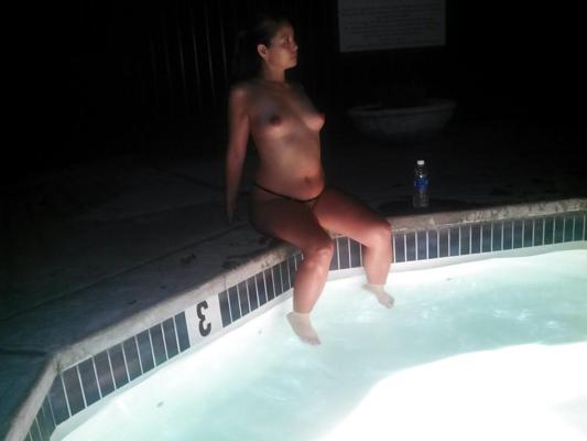 7P Gosto de ficar pelado na jacuzzi
