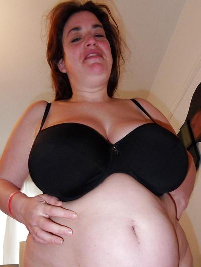 18P Grosse femme au foyer sexy