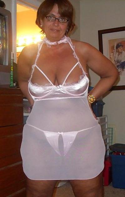 24P Jill...Thick Granny Behind Closed Doors