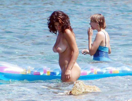 25P MILFs am Strand - 39
