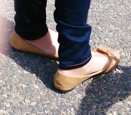 13P Candid teen friend ballerinas flats and nylon socks
