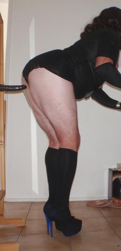10P Foxxiroxxi in my short tight pvc dress and boots