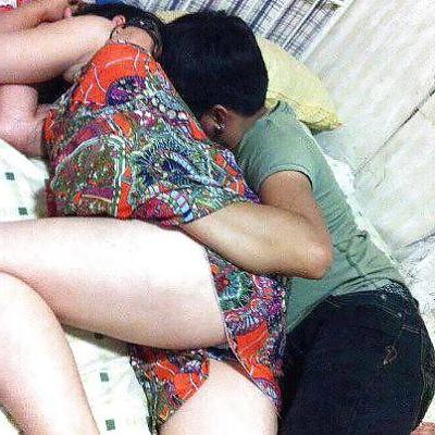 10P 美しいインドの女の子 50 人の非ポルノ -- Sanjh 著