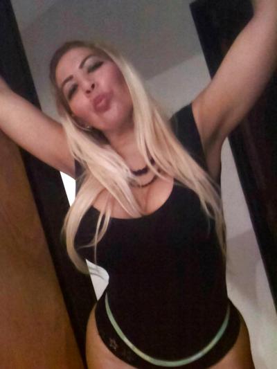 10P Big tit latina