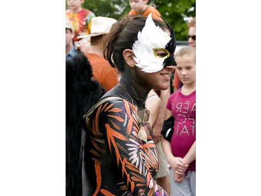 25P Nude Painted Ladies in Public Fetish Gallery 7
