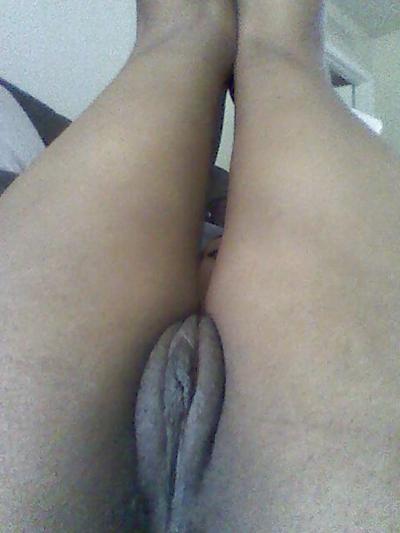 8P Sweet ebony pussy