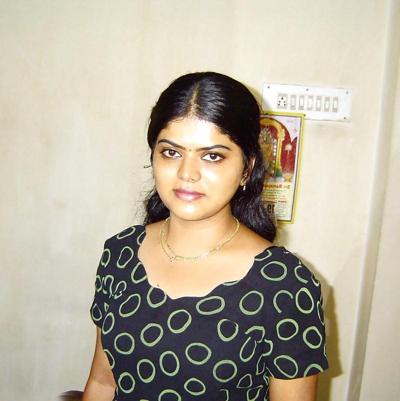 15P Néha Nair. Desi Mamelons