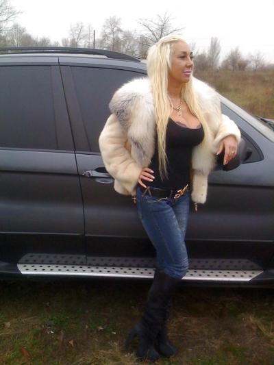 21P Big tits dressed