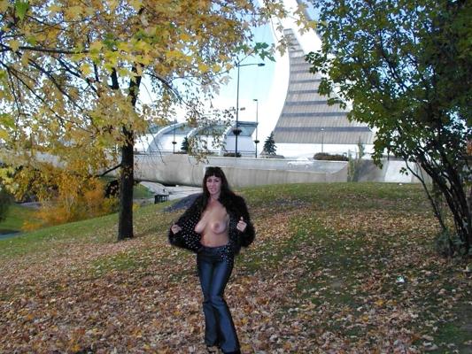 17P Hot Mature Flasher
