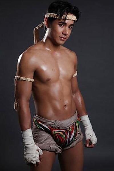 18P Thai traditional wearing for guy.