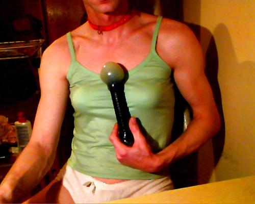 25P A bit of sissy style with some toys