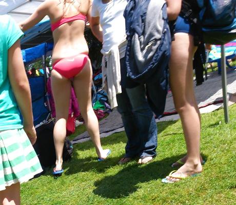 13P Nice asses at the swimming pool 1 