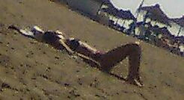 6P Milfs at the beach
