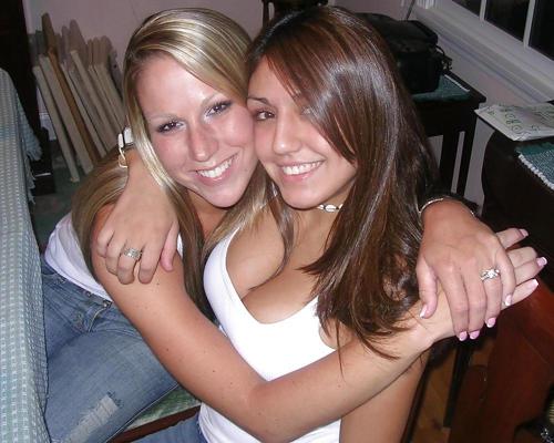 21P Huge Tits and Cleavage