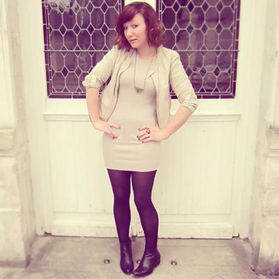 25P フランス人ブロガーのセクシーな美脚モード 17