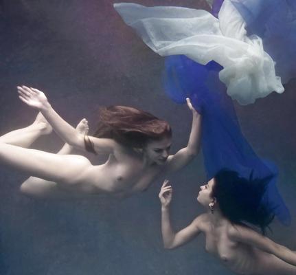 25P Woman-n-Wasser 3