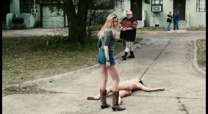 8P Drive Angry Brutal Под юбкой Засвет киски Знаменитость Amber Heard